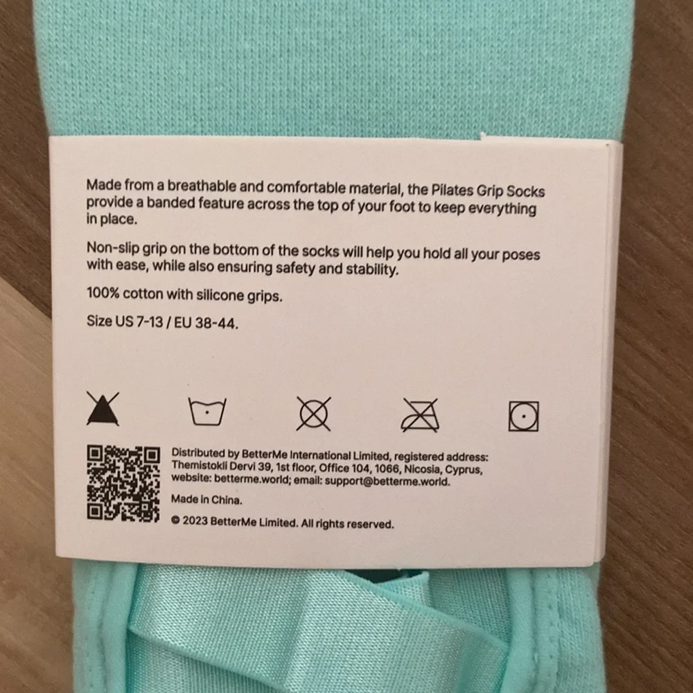 NWT Better Me Pilates Grip Socks‎ in subtle mint